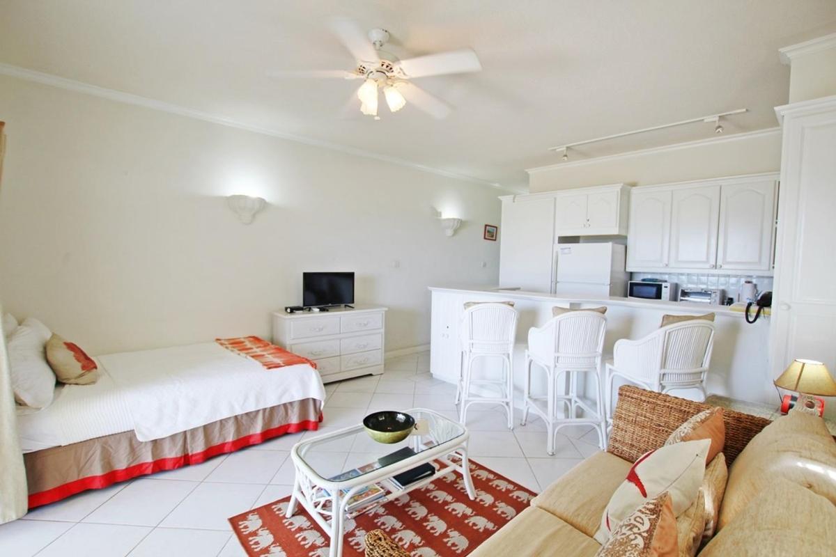 Casual Beachfront Studio With Pool Apts Apartment Bridgetown Exterior photo